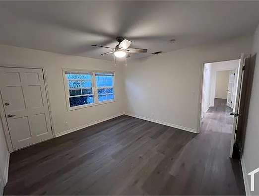 10650 Camarillo St — Photo 13