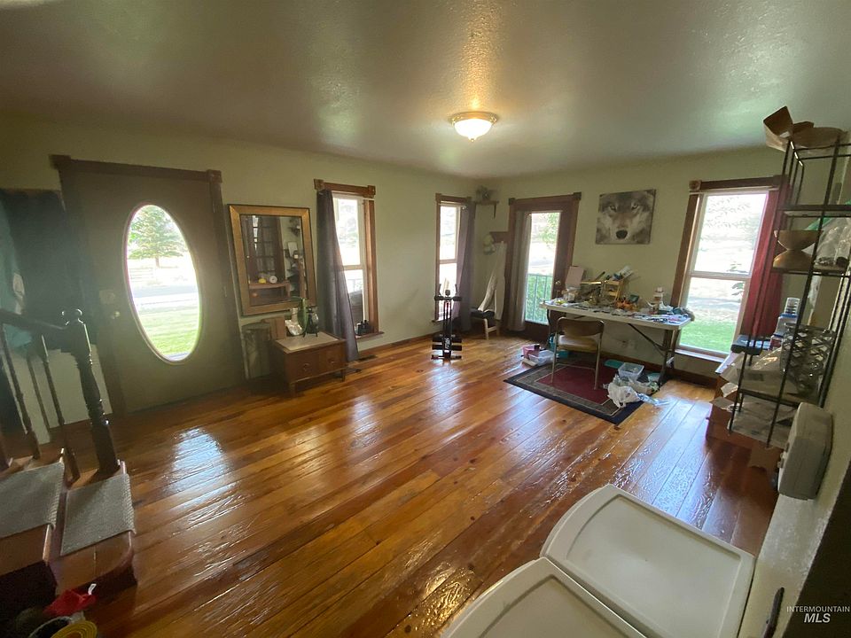 1st image of 1204 1st St