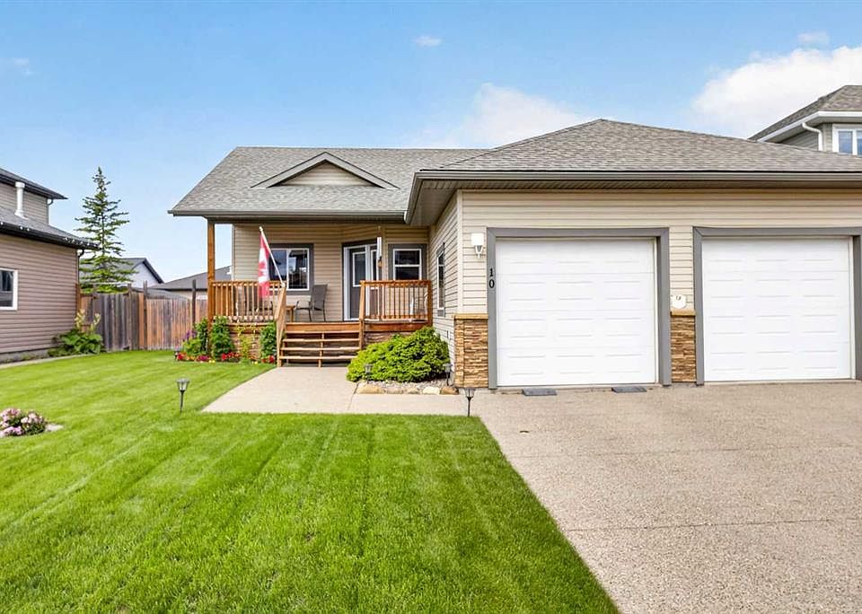 1st image of 10 E Vantage Cres