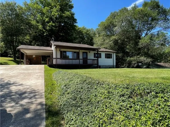 121 Brink Dr, Cambridge Springs, PA 16403