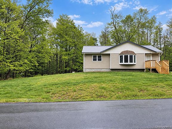 3rd image of 271 Rose Valley Rd