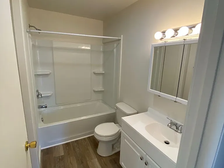 601 Manor St #603 — Photo 7