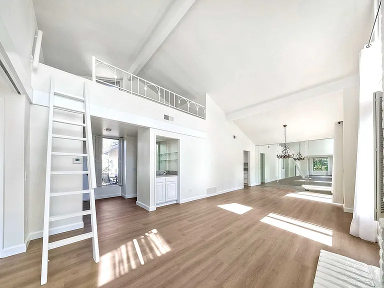 147 Sinaloa Ct — Photo 4