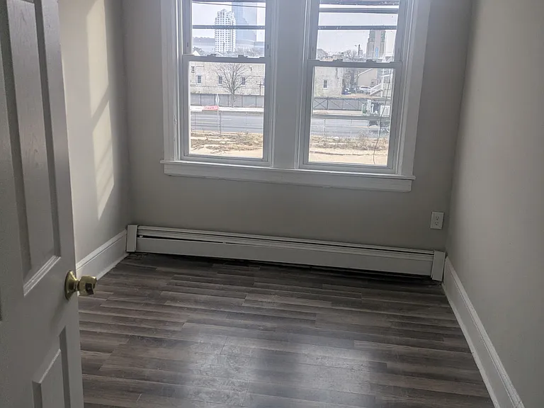 711 Harris Pl — Photo 12