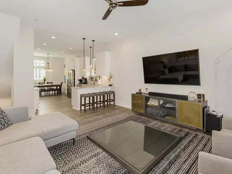 121 W Stone Ave #5 — Photo 18