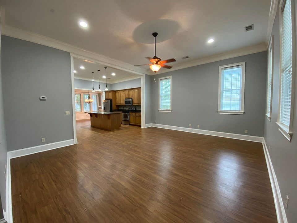 305 Dogwood Cir APT B, Port Wentworth, GA 31407 | Zillow