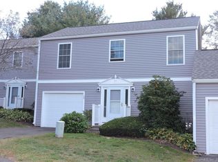 15 Hawthorne Ln #15, Bloomfield, CT 06002