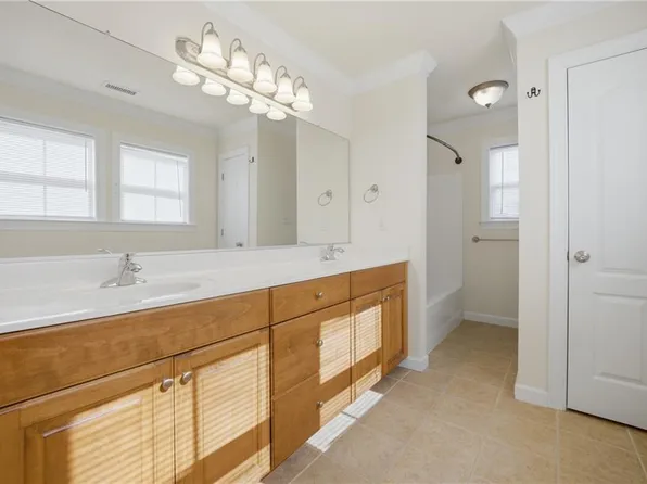 9577 8th Bay St, Norfolk, VA 23518