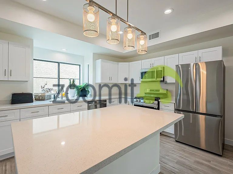 1020 E Spence Ave #1003 — Photo 4