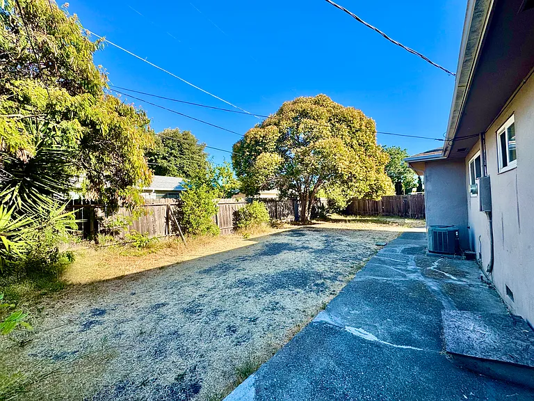 668 Santa Coleta Ct — Photo 14