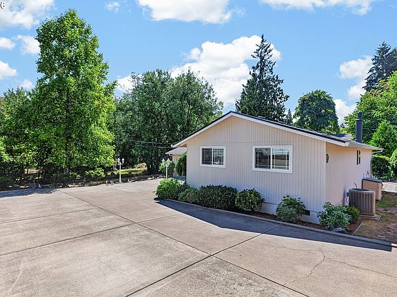 3rd image of 2530 SW 192nd Ave