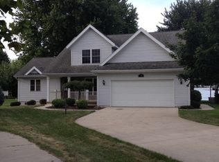 518 Bay Circle Dr, Warsaw, IN 46580