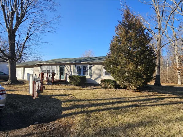 12927 Sunrise Dr, Sparta, IL 62286