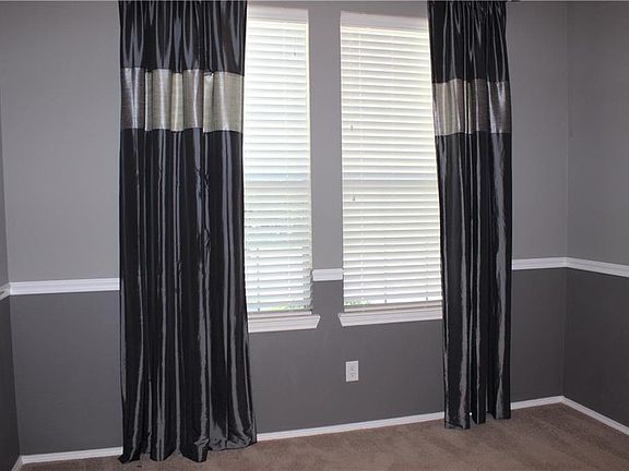 4th image of 1020 Lancashire Ln