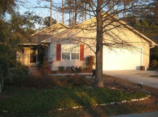 635 Independence Dr, Jacksonville, NC 28546