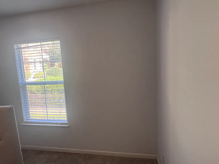 581 Adeline Ave — Photo 3
