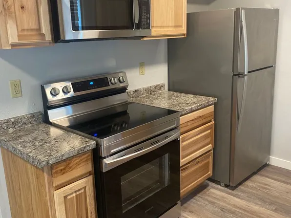 210 SE 5th St #11, Prineville, OR 97754