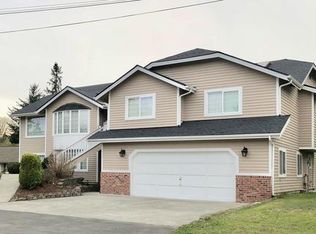 20001 61st Ave NE, Kenmore, WA 98028