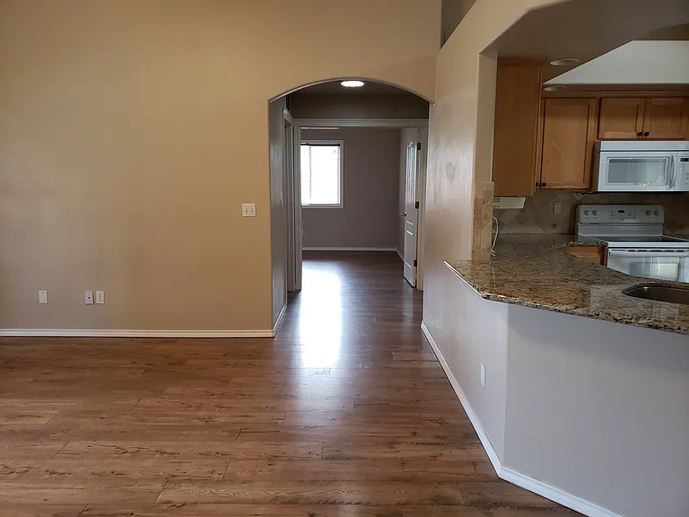 4228 E Stonebridge Dr — Photo 4