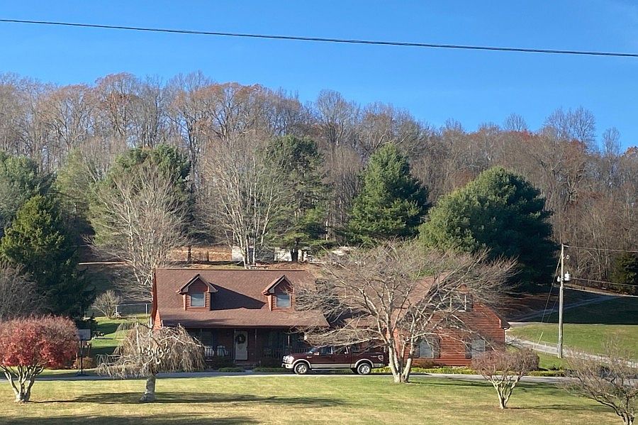 2nd image of 20157 Regency Dr