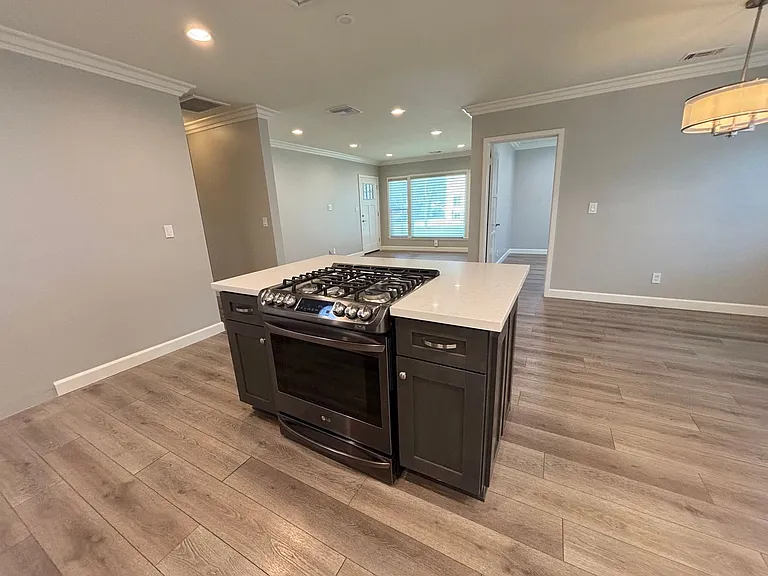 5502 Adenmoor Ave — Photo 6