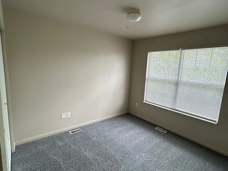 221 Southfield Dr #1 — Photo 7