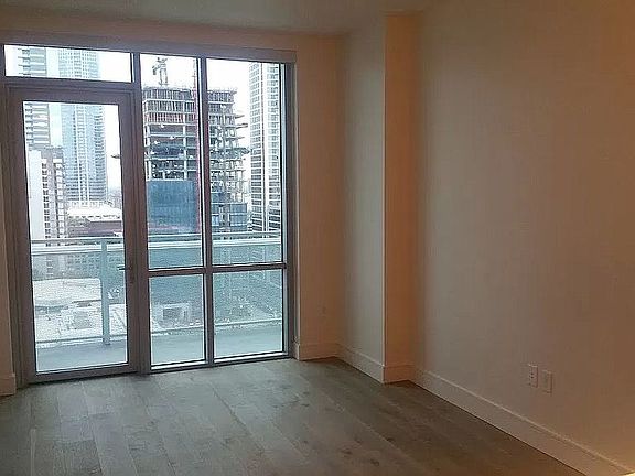 5th image of 222 West Ave #1711