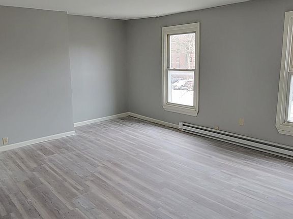 3rd image of 709 N 2nd St #2