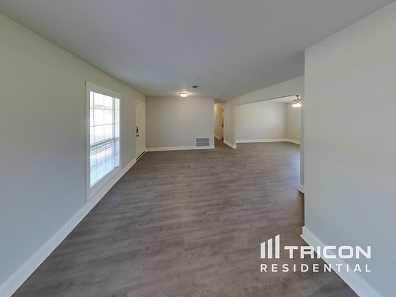 5th image of 3908 E Chippewa Trl