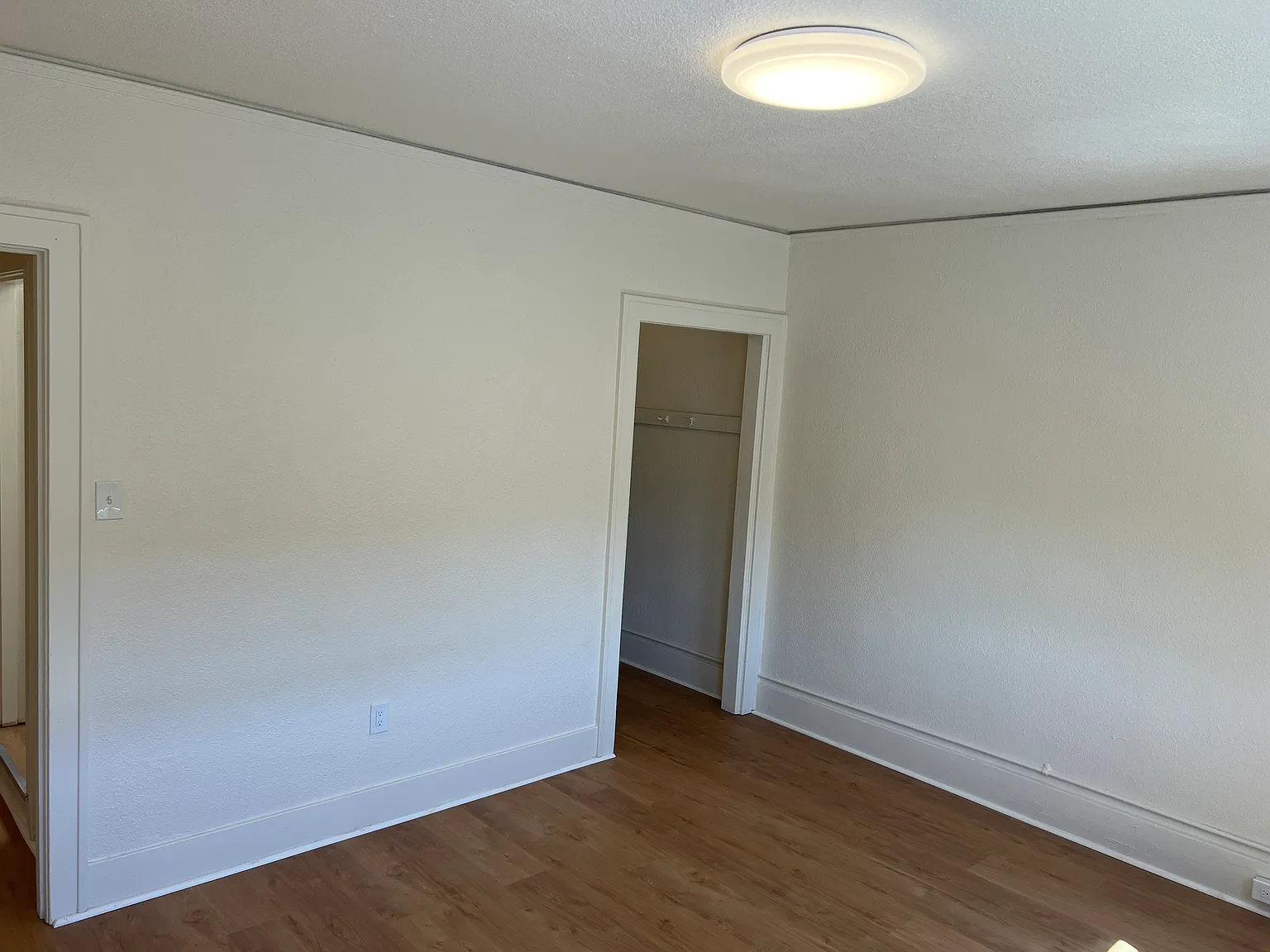 Studio, 400 sqft, $1,000 — Photo 3