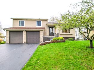 25 Woodshire Ln, Rochester, NY 14606