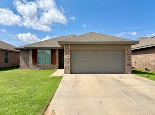 7004 10th St, Lubbock, TX 79416