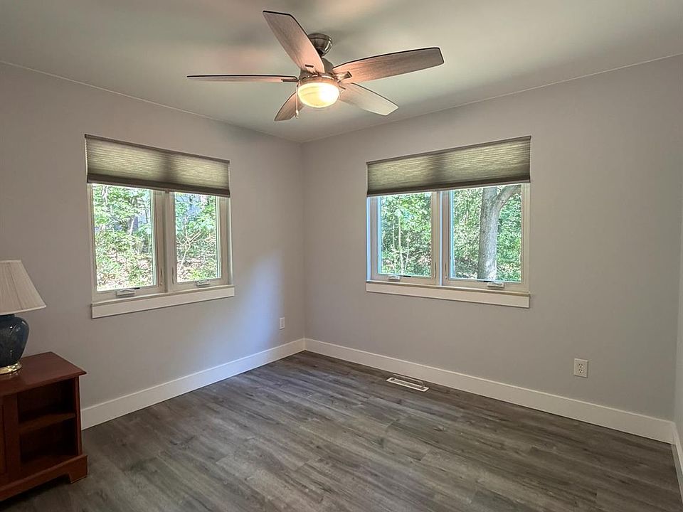 825 Rowlinson Ln, photo 23