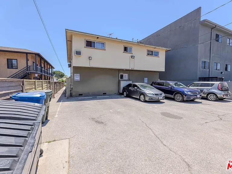 233 E Alameda Ave #A — Photo 24