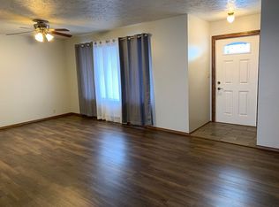 106 E 18th St, Grand Island, NE 68801