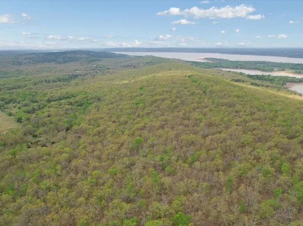 1 E Freds Fish Camp Rd, Atoka, OK 74525
