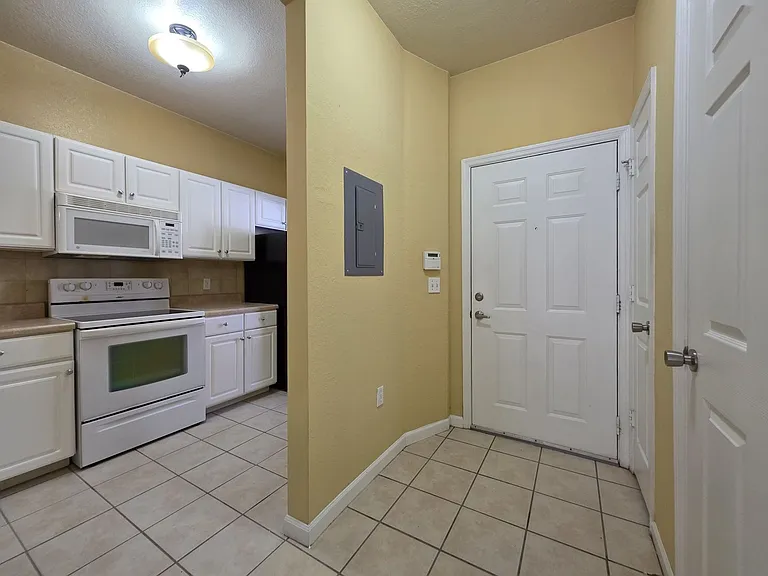 5065 NW 45th Rd #103 — Photo 5