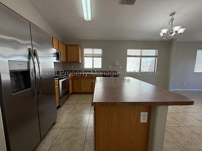 11728 W Avenida Del Sol — Photo 7
