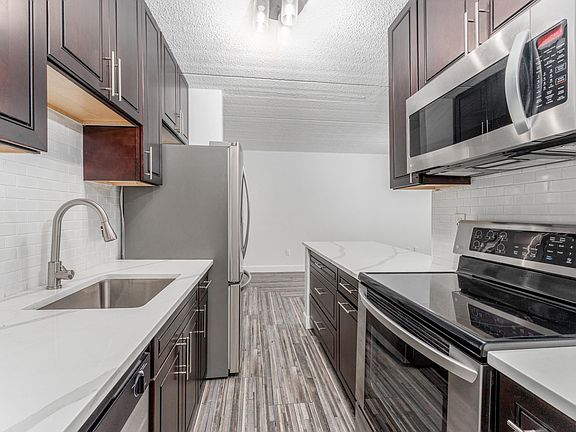 4th image of 3325 Bayshore Blvd Unit C22