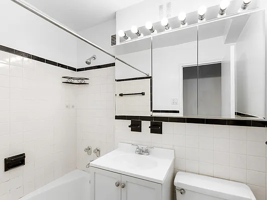 Rented by GoodRock Realty | media 6