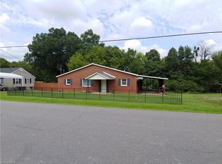 1135 Irving Ave, Eden, NC 27288