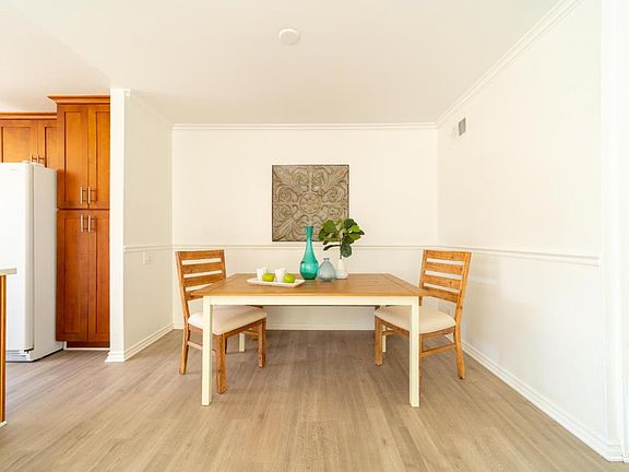 5th image of 2263 Warfield Way Unit A