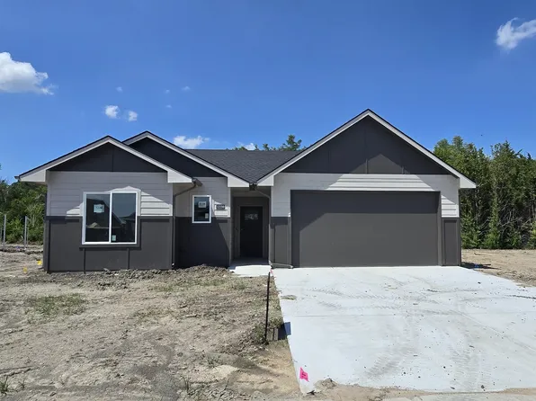 1220 SE 8th St, Newton, KS 67114