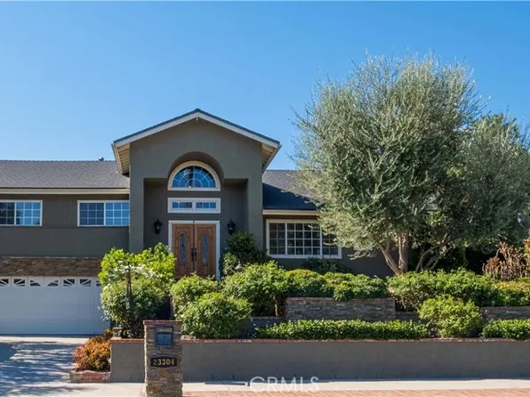 23304 Cohasset St, Canoga Park, CA 91304