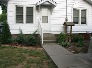 1933 S College St, Springfield, IL 62704