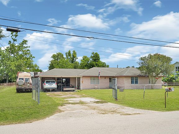 2nd image of 2419 Ladin Dr