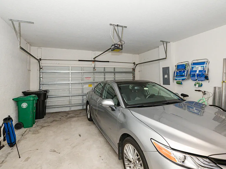 421 NW Sunview Way — Photo 33