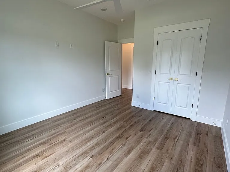 36 Walton Way — Photo 15