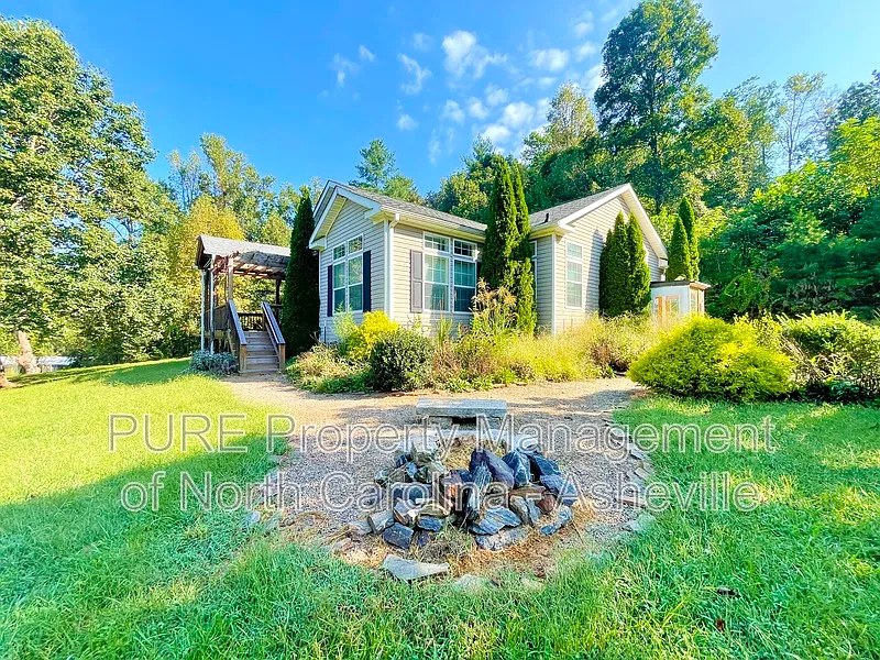 10 Northside Dr