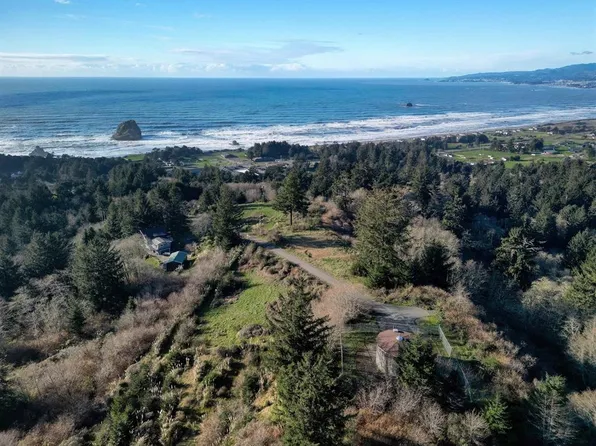 LOT 2 Ocean Heights Way, Smith River, CA 95567